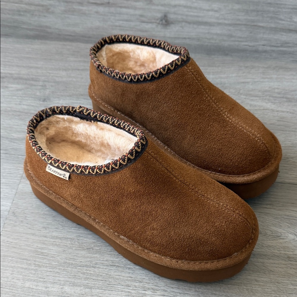 BearPaw youth Chestnut Brown Suede Slip-On Loafers size 6Y
